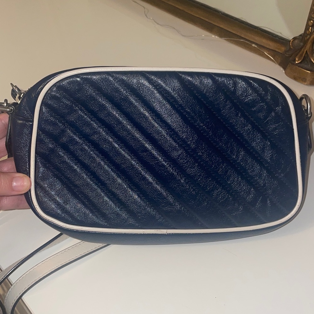 Navy Leather Gucci Crossbody - Picture 6 of 9